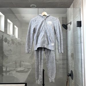 Roots sweat suit girls size 9-10 / L